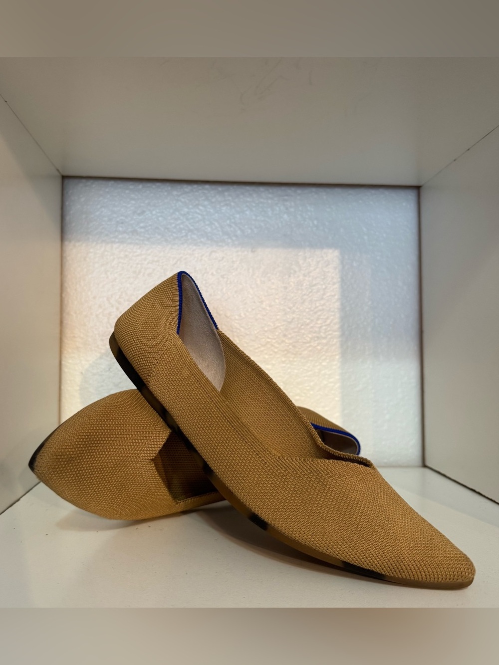 Rothy’s Tan Pointed Toe Knit Flats Womens Size 9 Slip On Ballet Shoes Classic